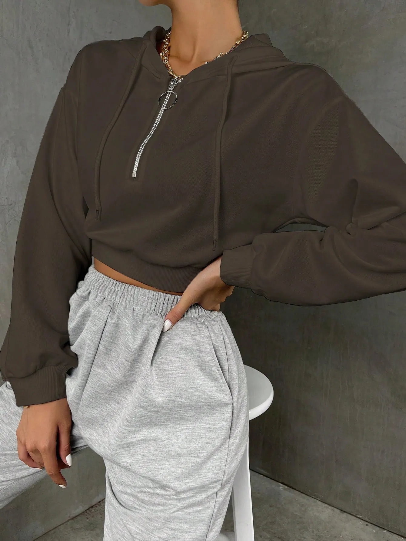 MOOSTA Women's Zip Half Placket Drop Shoulder Long Sleeve Hooded Cropped Sweatshirt, Autumn/Winter