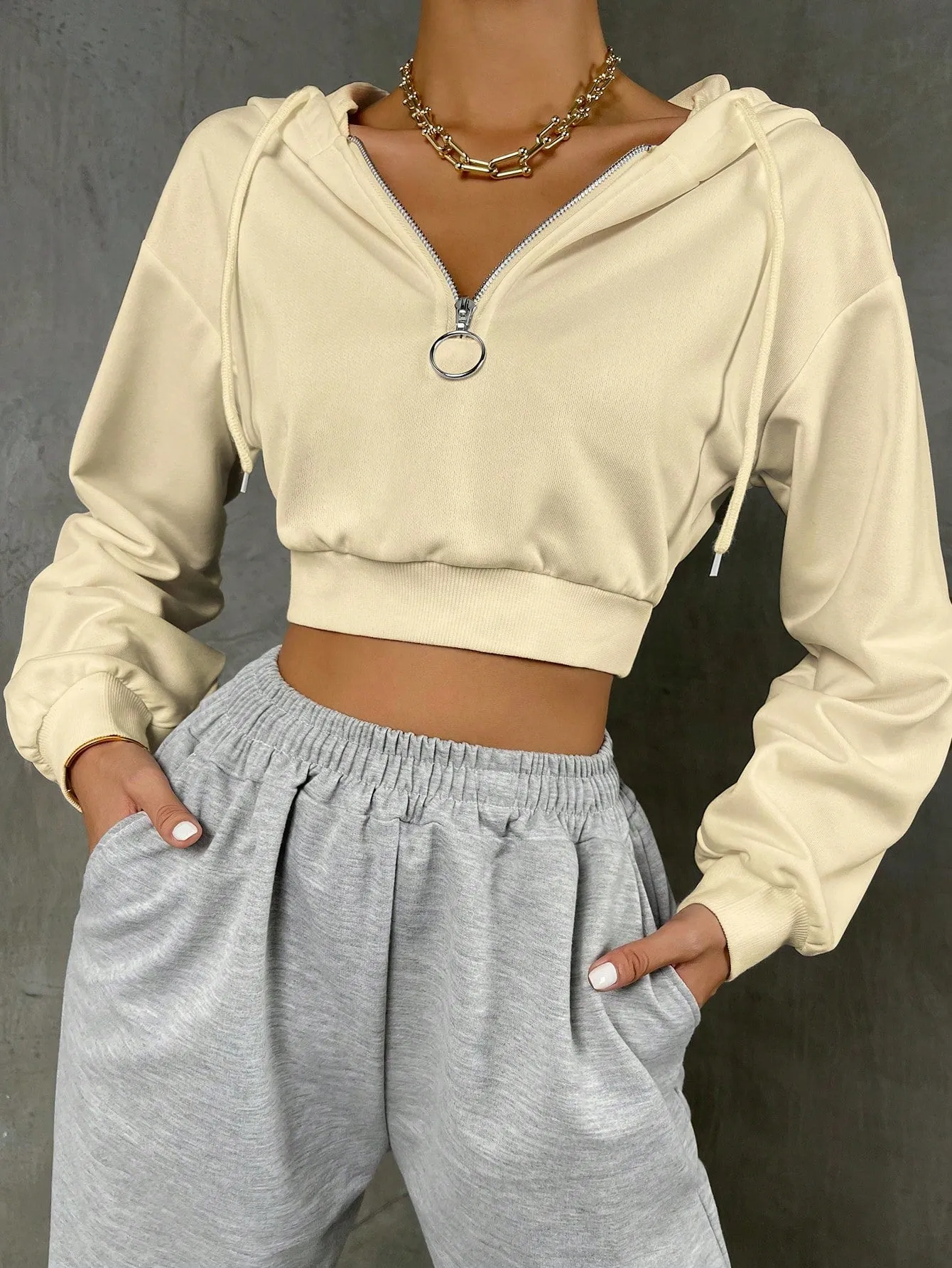 MOOSTA Women's Zip Half Placket Drop Shoulder Long Sleeve Hooded Cropped Sweatshirt, Autumn/Winter