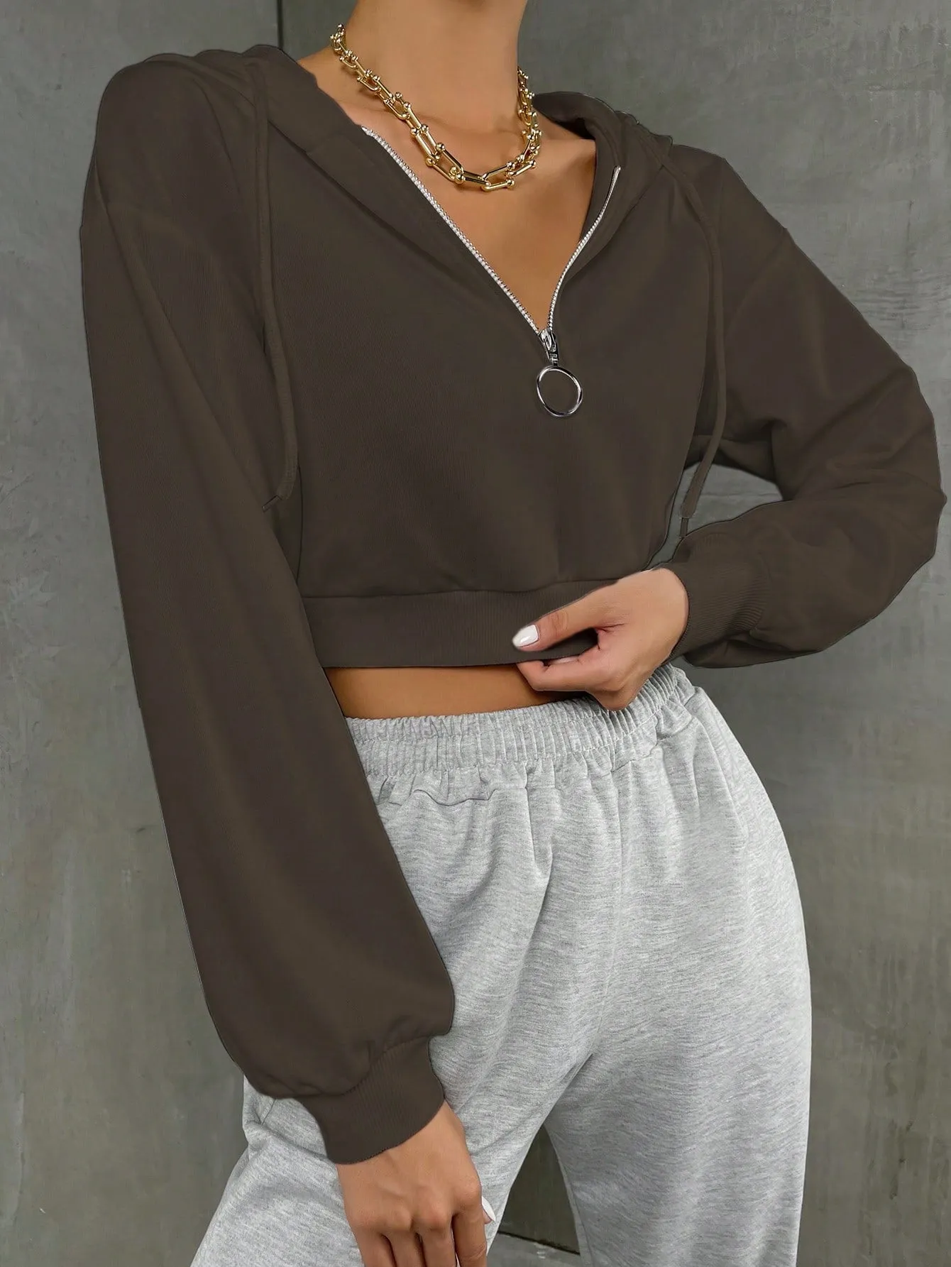 MOOSTA Women's Zip Half Placket Drop Shoulder Long Sleeve Hooded Cropped Sweatshirt, Autumn/Winter